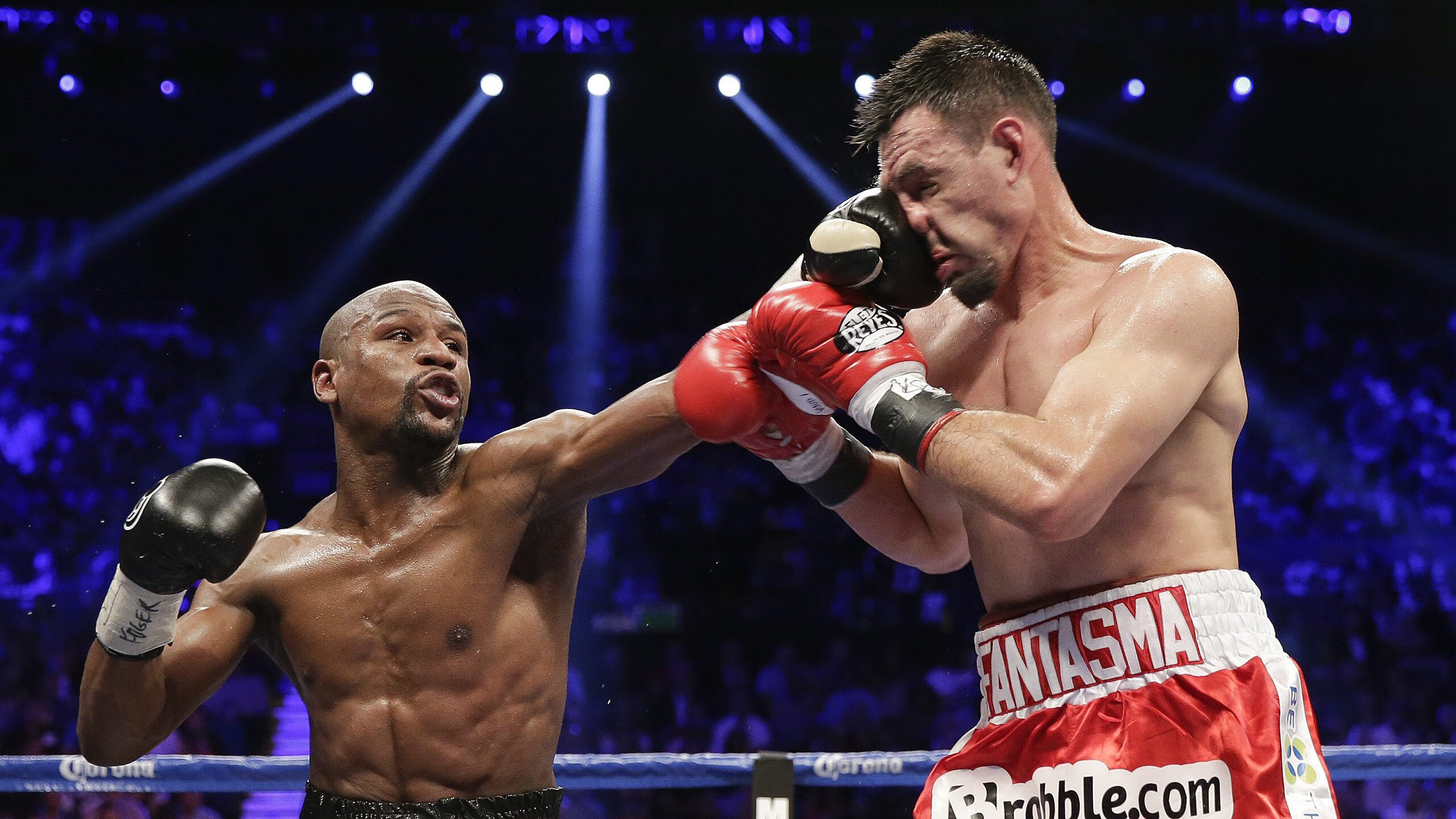 “马科斯·梅特罗的强悍防守与精准传球，带领阿根廷美洲狮队取得新突破”