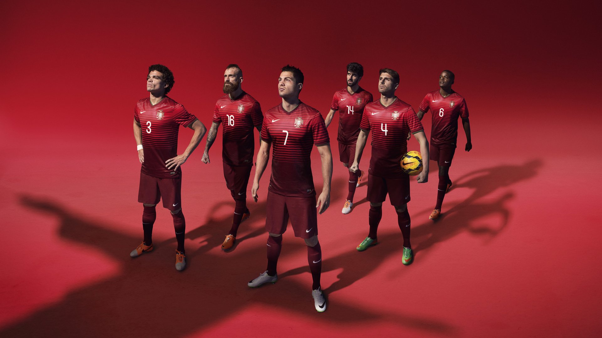 AYX体育官网-欧洲杯战术革新：变化多端引领新潮！，欧洲杯战记